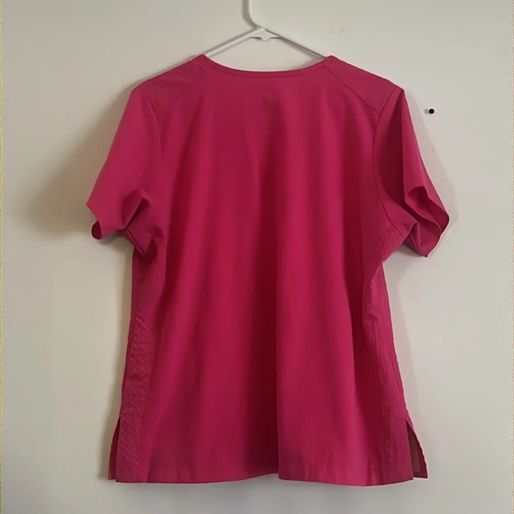 Bundle of 2 scrub tops and 1 scrub pants - Picture 11 of 16